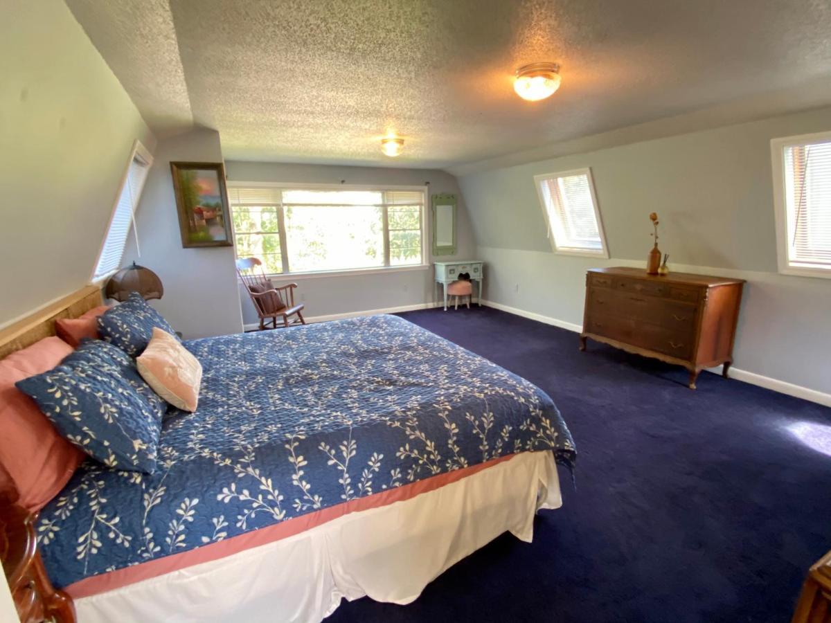 1 Bed Cottage, Partial Waterviews & Water Access Westport Exterior foto